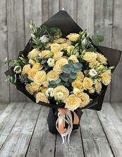 Букет цветов из:  Розы и Лизиантусы в Воскресенской