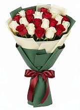 Букет Микс из красных и белых роз #REPLACE_PRED# Воскресенской