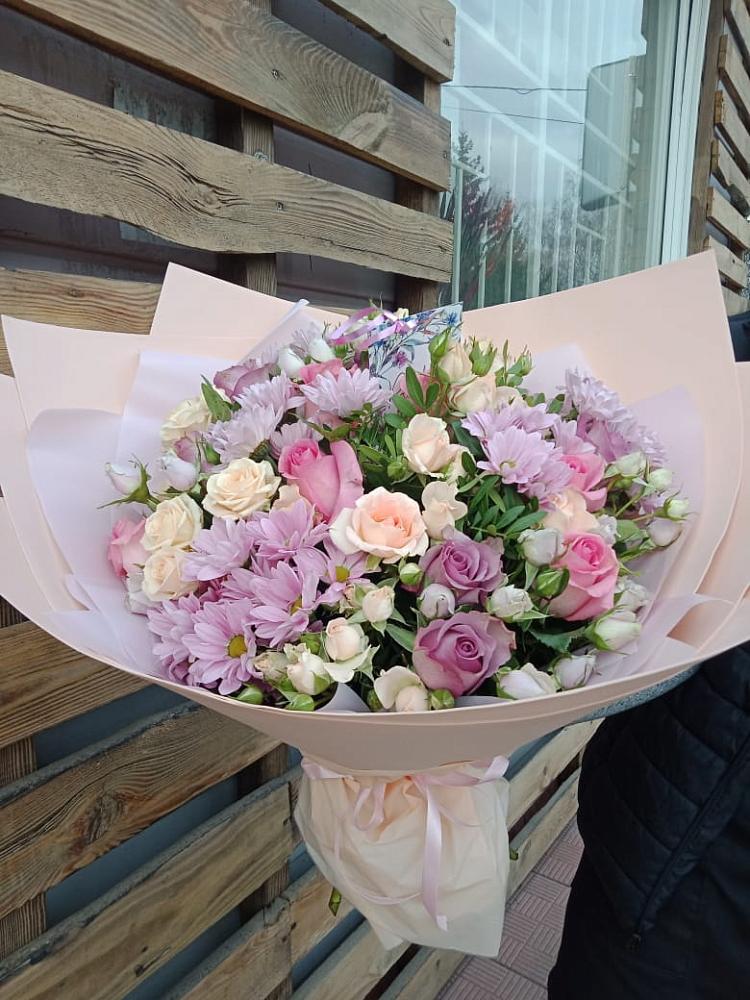 Букет цветов из: Розы и Хризантемы в Воскресенской