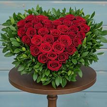 Цветочная композиция из Розы в виде сердца в Воскресенской