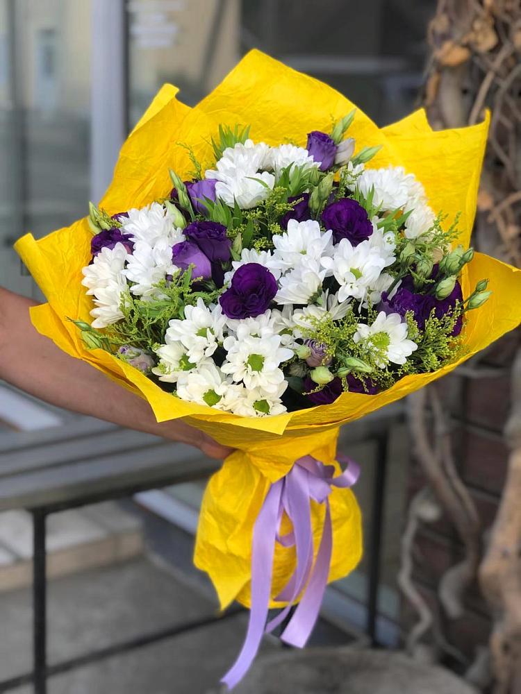 Букет цветов из: Ирисы, Хризантемы и Ромашки в Воскресенской