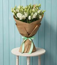 Букет цветов из:  Лизиантусы в Воскресенской