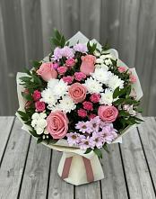 Букет цветов из:  Альстромерии, Гвоздики, Розы и Хризантемы в Воскресенской