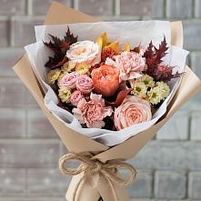 Букет цветов из:  Гвоздики, Хризантемы и Розы в Воскресенской