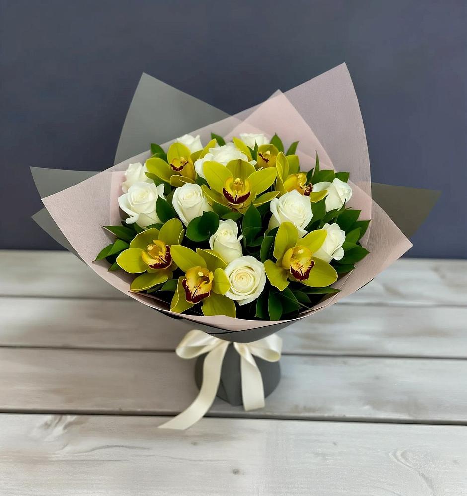 Букет цветов из: Орхидеи и Розы в Воскресенской