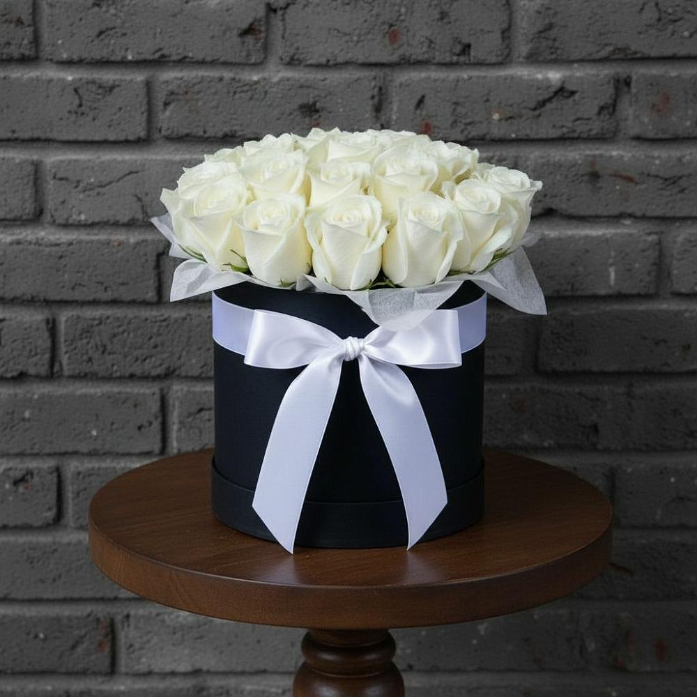 Цветочная композиция из Розы в шляпной коробке в Воскресенской