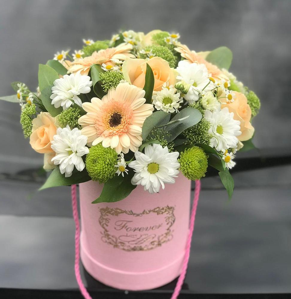 Цветочная композиция из Розы, Герберы и Хризантемы в шляпной коробке в Воскресенской