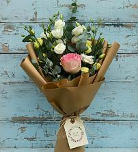 Букет цветов из:  Розы и Лизиантусы в Воскресенской