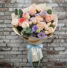Букет цветов из:  Розы, Лизиантусы и Гвоздики в Воскресенской