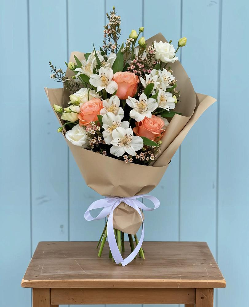 Букет цветов из: Альстромерии, Лизиантусы, Розы и Хризантемы в Воскресенской