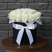 Цветочная композиция из Розы в шляпной коробке #REPLACE_PRED# Воскресенской